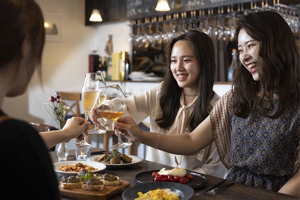 ONREDOMで素敵な乾杯を！